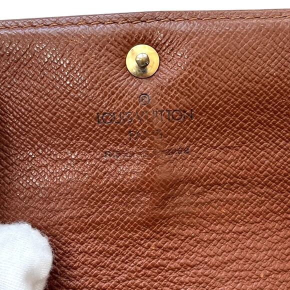 Louis Vuitton Monogram Leather Sarah Wallet - Picture 9 of 16